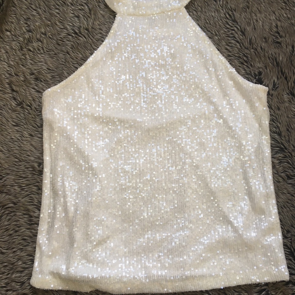 Cable & Gauge cream color sequin sleeveless halter top size medium